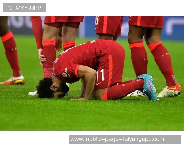 日本门将被换下后痛哭流涕球队遭绝杀令人心疼的瞬间