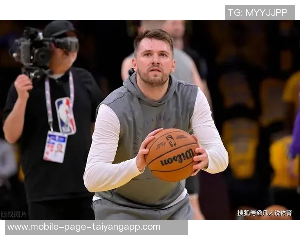 东契奇关键三分连中展现自信表示仍需努力提升表现