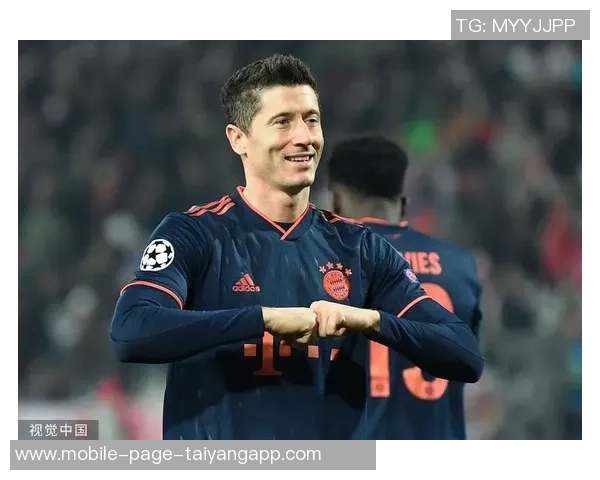 莱万在欧冠历史上为两队打入20球以上成为第四人彰显伟大成就